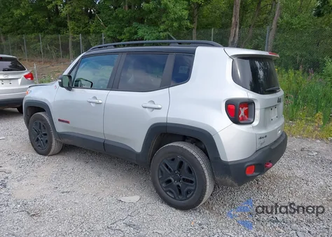 2018 Jeep Renegade Trailhawk 4X4 из США, поврежденный, VIN ZACCJBCB8JPH76889